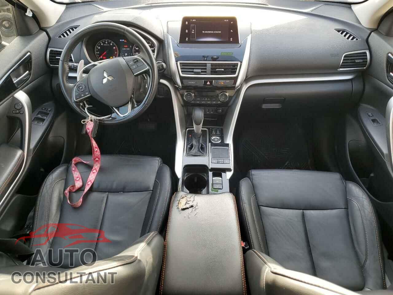 MITSUBISHI ECLIPSE 2018 - JA4AT5AA3JZ040855