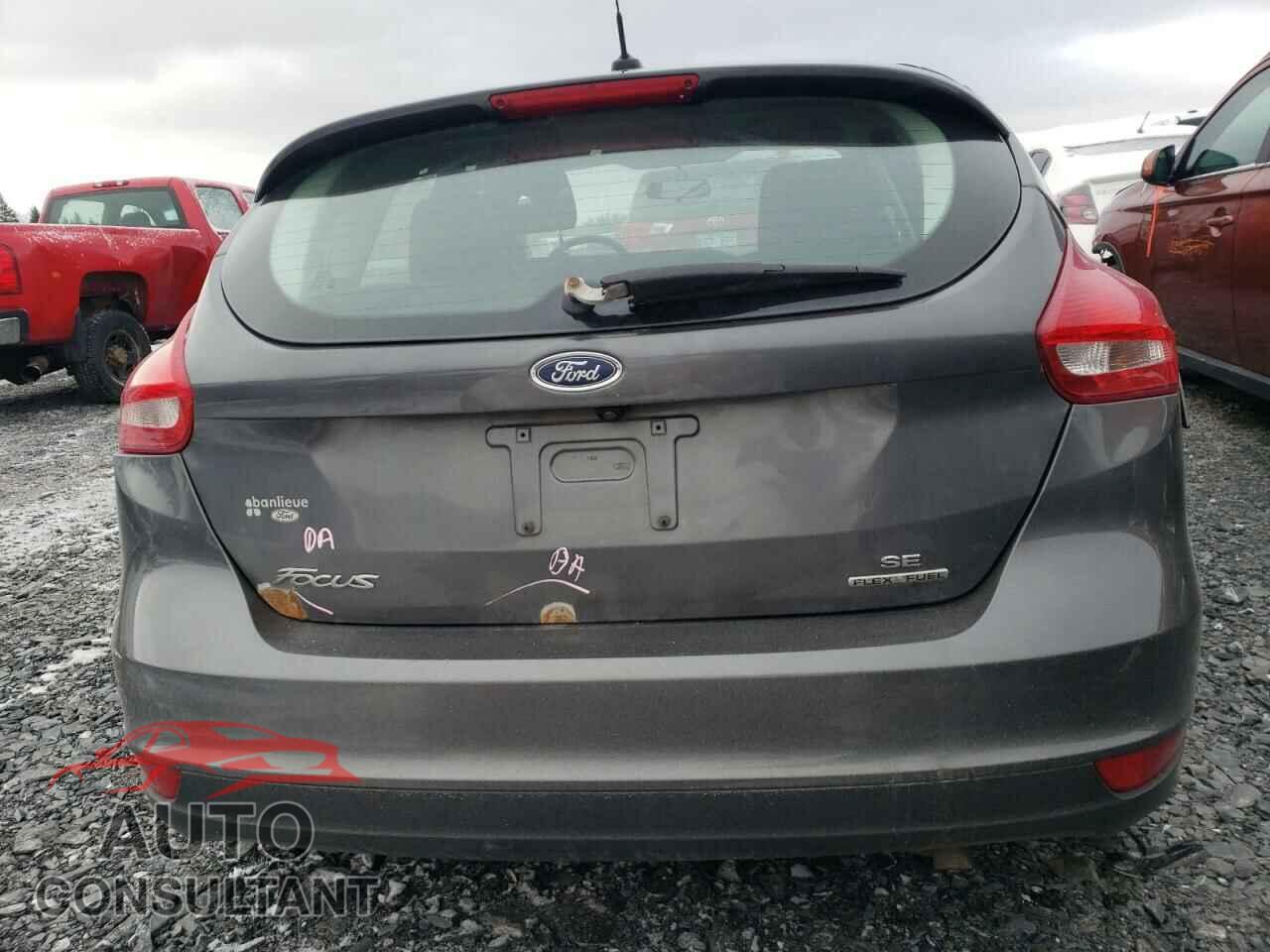 FORD FOCUS 2015 - 1FADP3K25FL211687