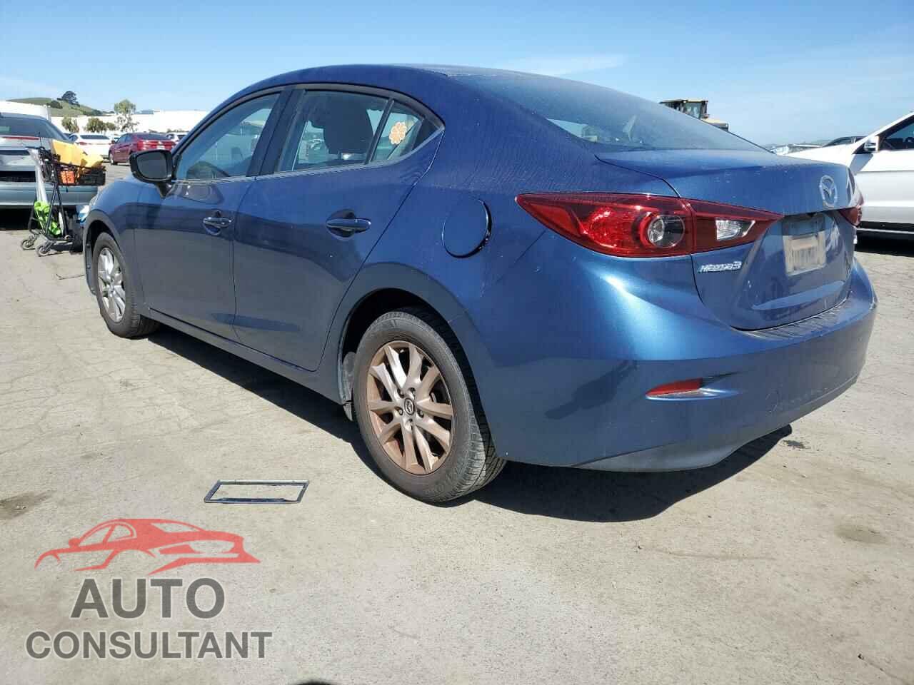 MAZDA 3 2018 - 3MZBN1U72JM174803