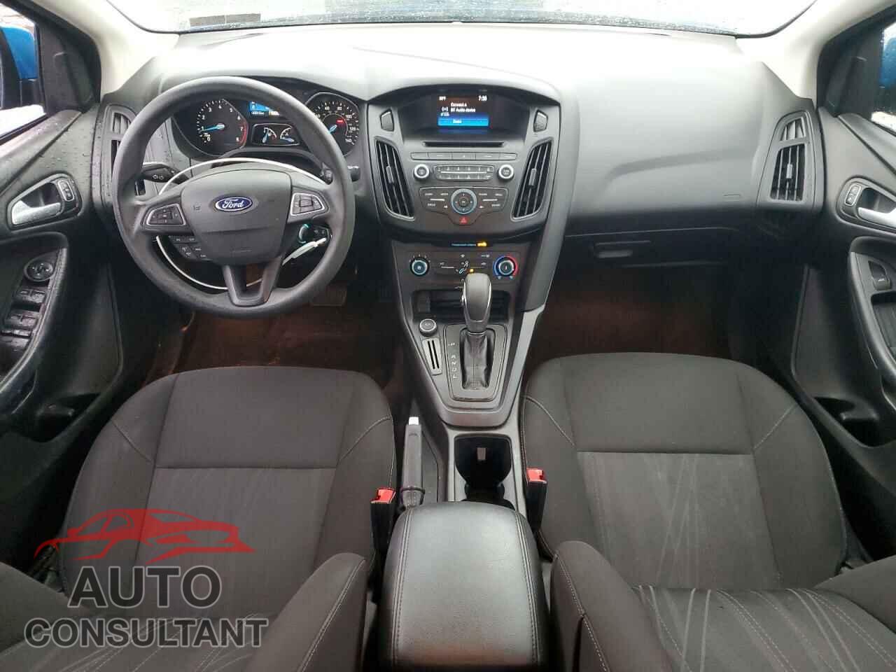 FORD FOCUS 2017 - 1FADP3F23HL221924