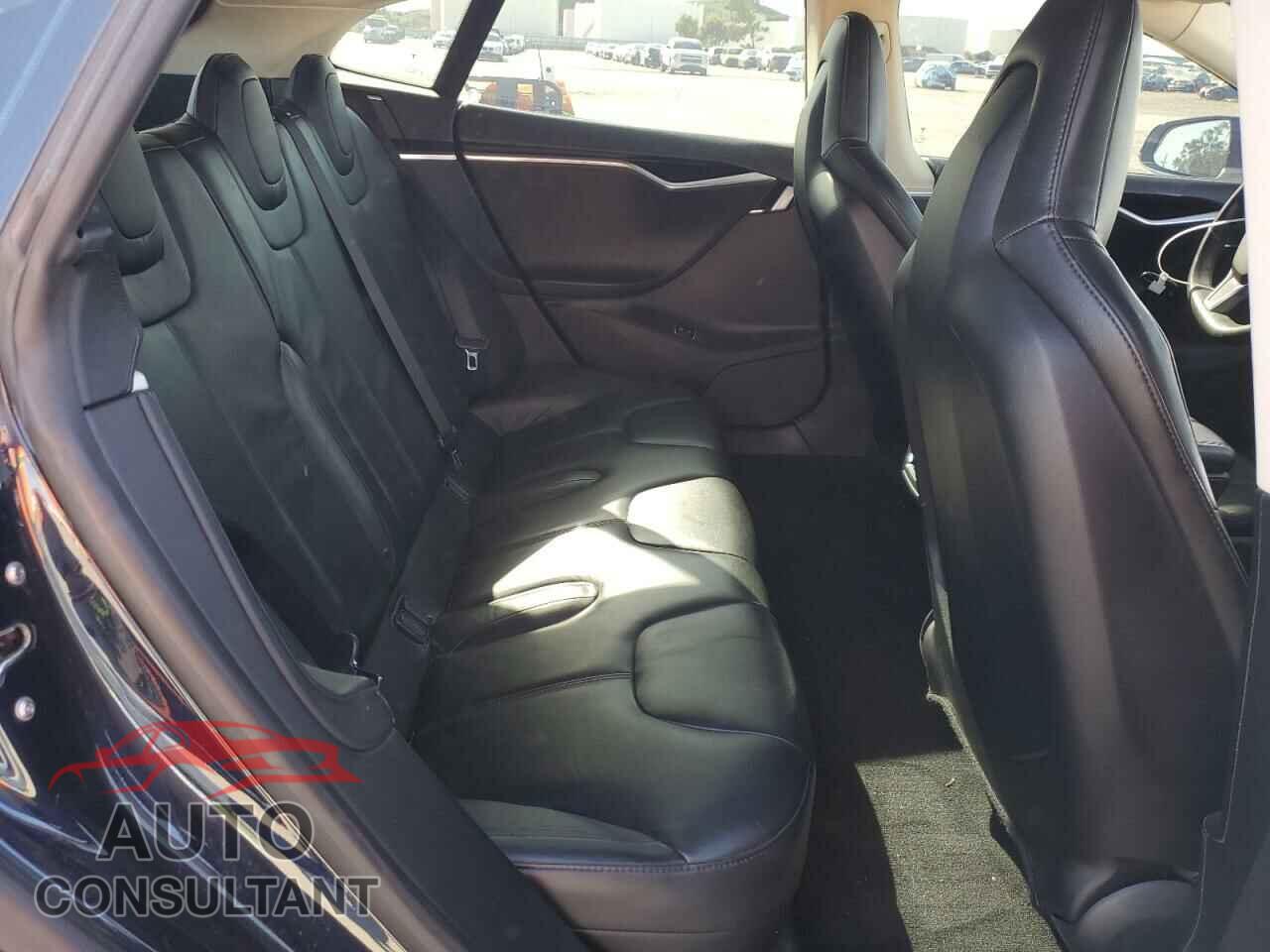 TESLA MODEL S 2013 - 5YJSA1CN8DFP05395