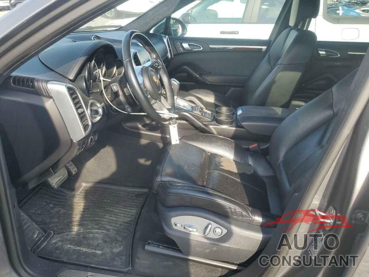 PORSCHE CAYENNE 2017 - WP1AD2A22HLA83654