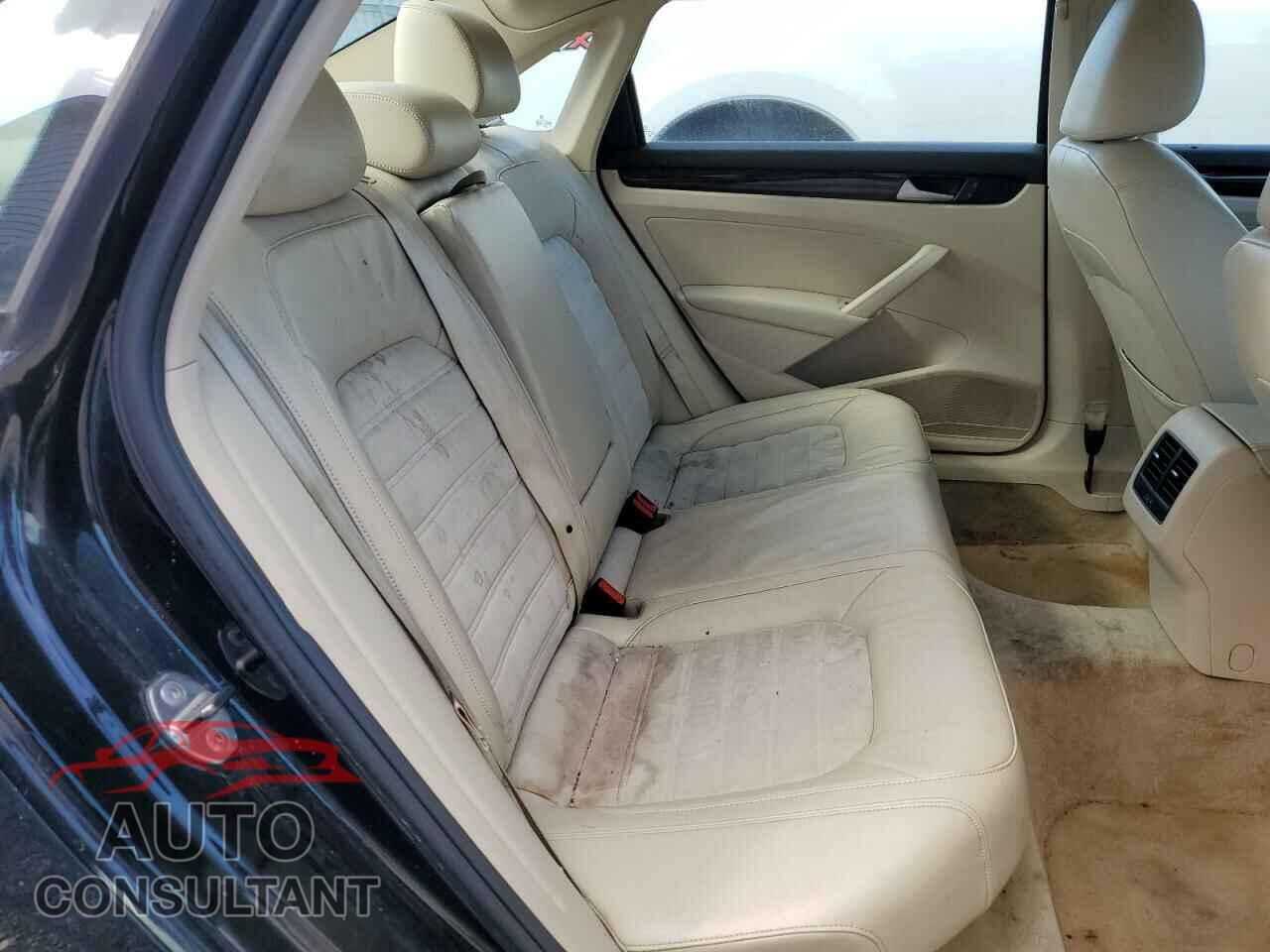 VOLKSWAGEN PASSAT 2014 - 1VWCT7A39EC004525