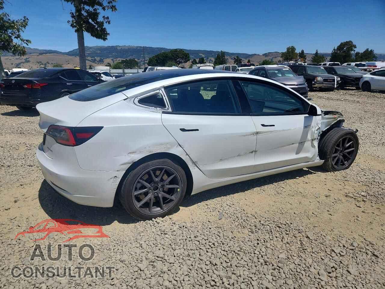 TESLA MODEL 3 2022 - 5YJ3E1EB7NF197899