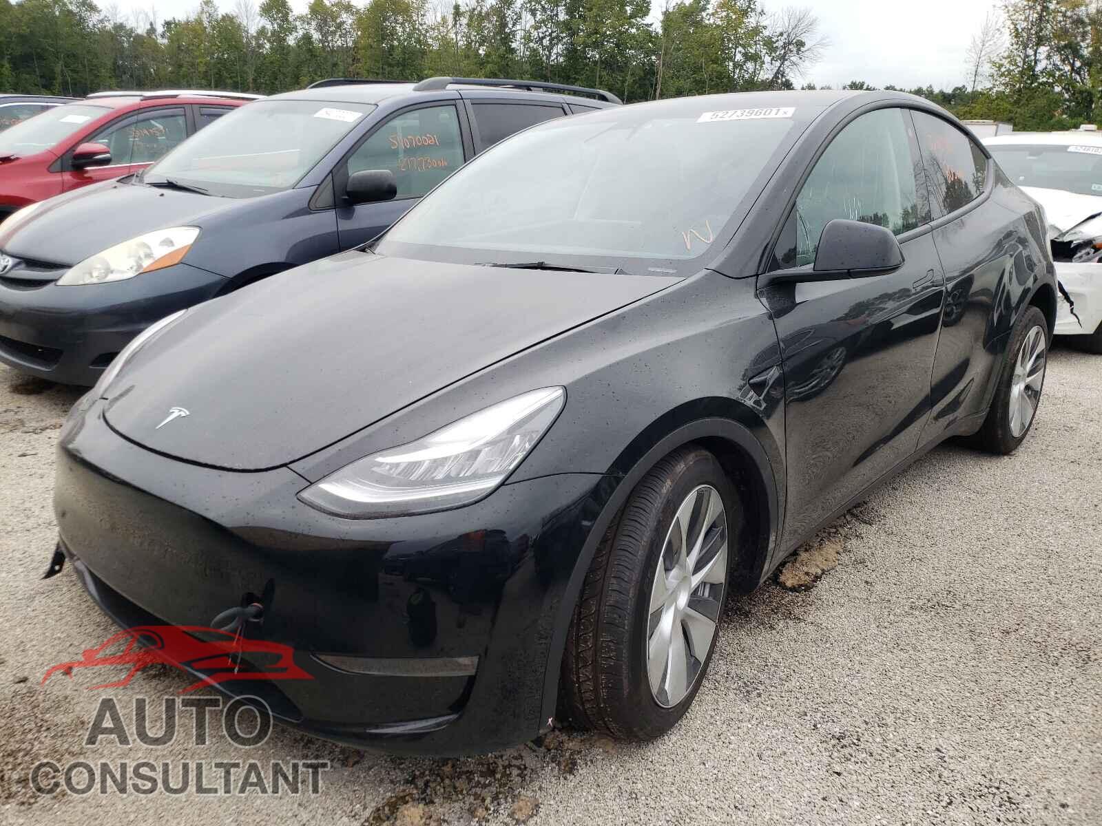 TESLA MODEL Y 2021 - 5YJYGDEE3MF190832
