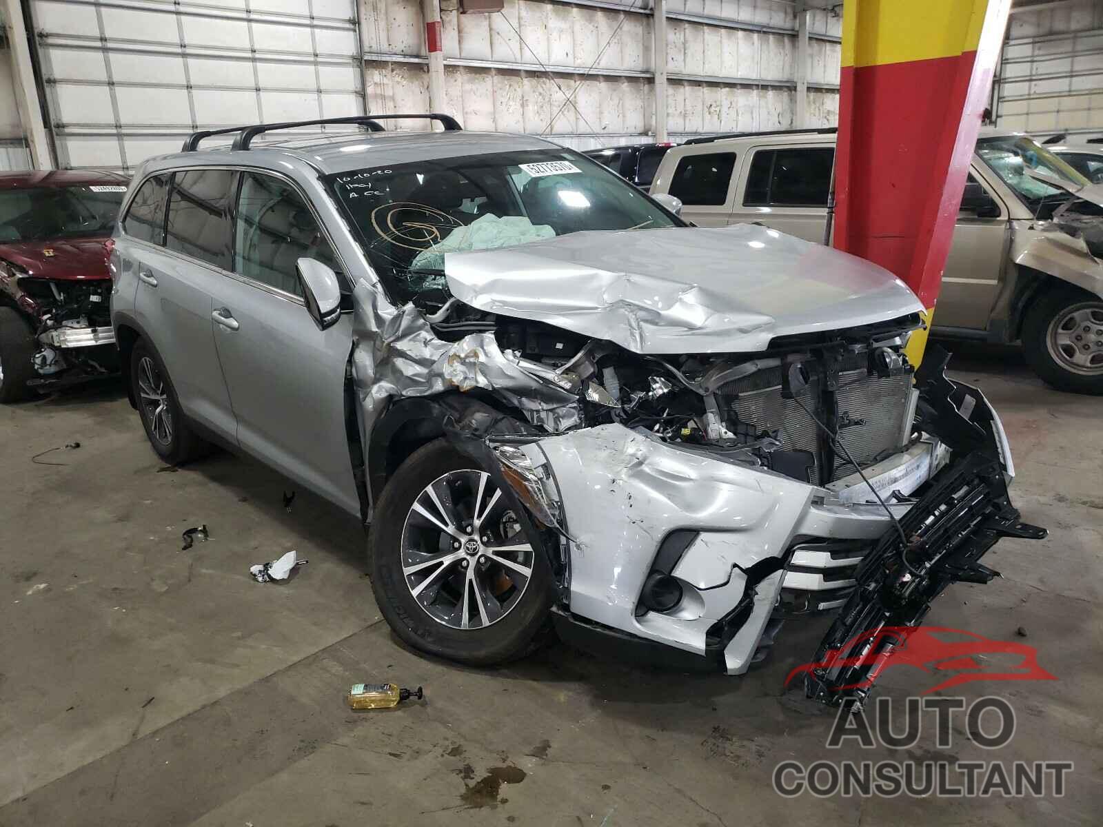 TOYOTA HIGHLANDER 2019 - 5TDBZRFH9KS926929