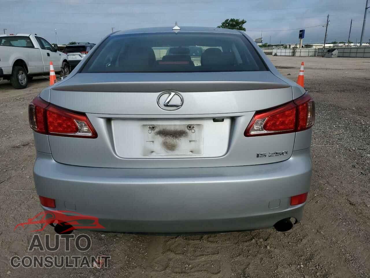 LEXUS IS 2011 - JTHBF5C20B5137543