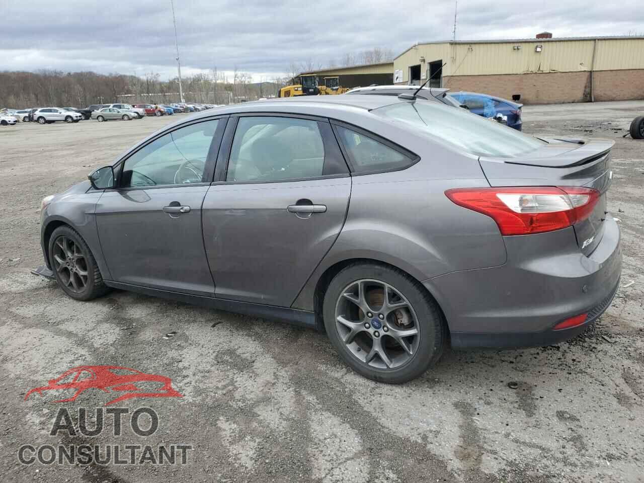 FORD FOCUS 2014 - 1FADP3F2XEL121010