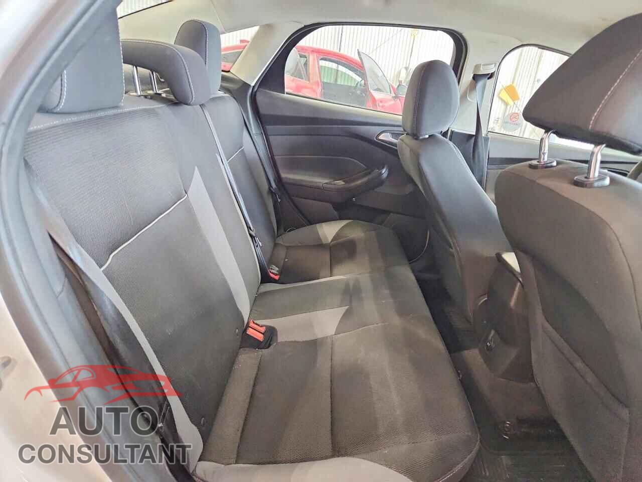 FORD FOCUS 2014 - 1FADP3F20EL432073
