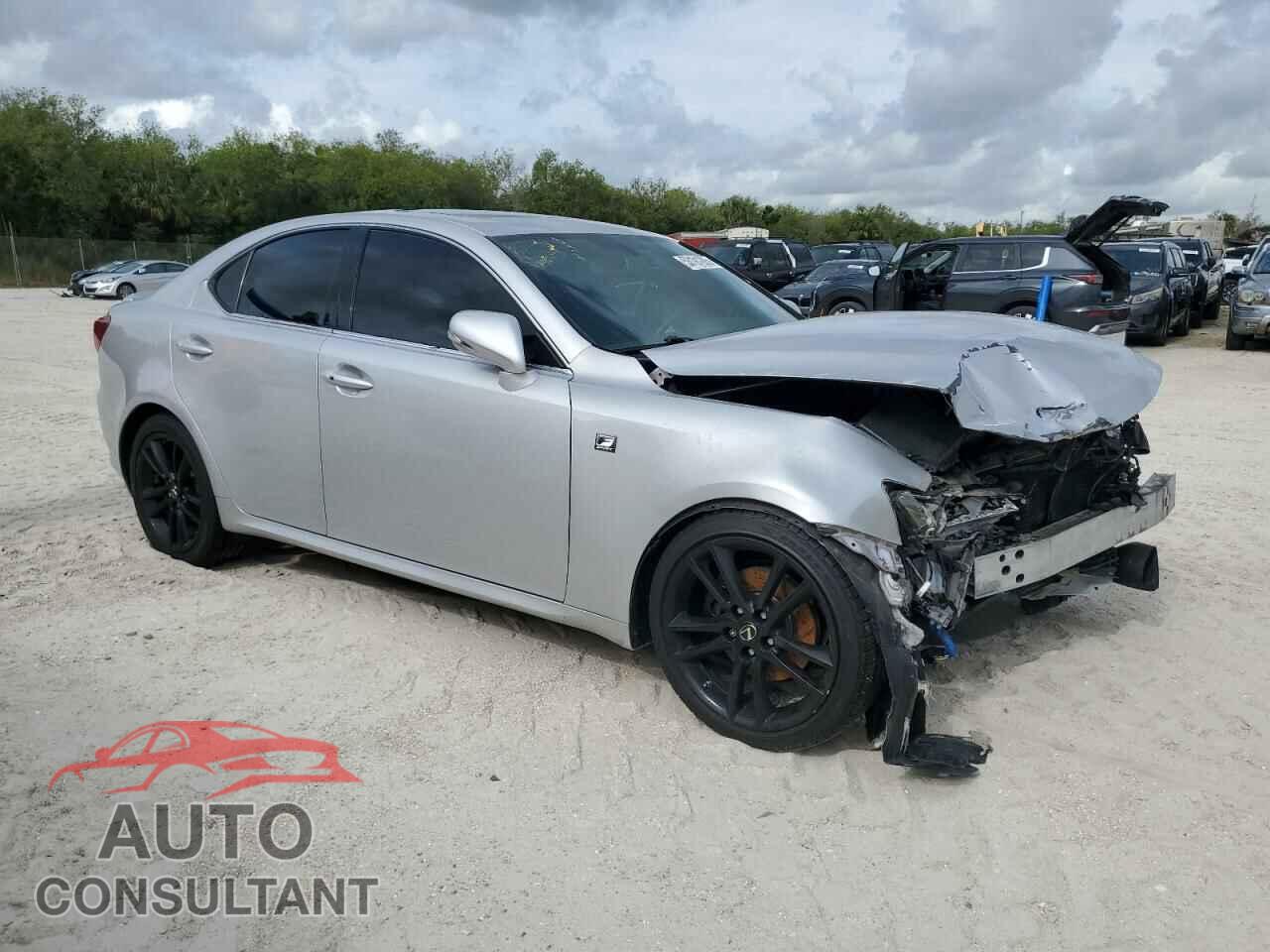 LEXUS IS 2011 - JTHBF5C28B5149052
