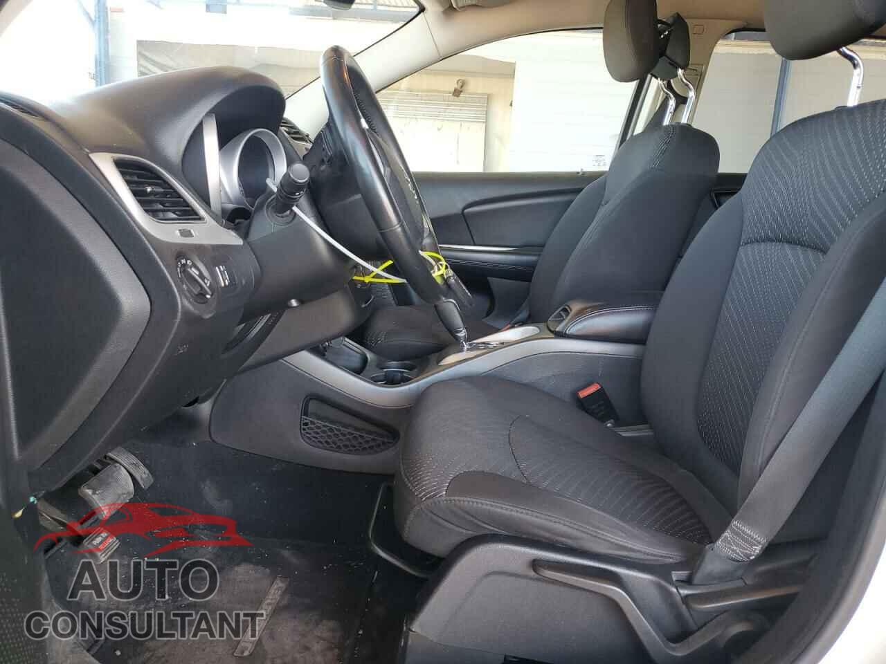 DODGE JOURNEY 2017 - 3C4PDCBB9HT566143