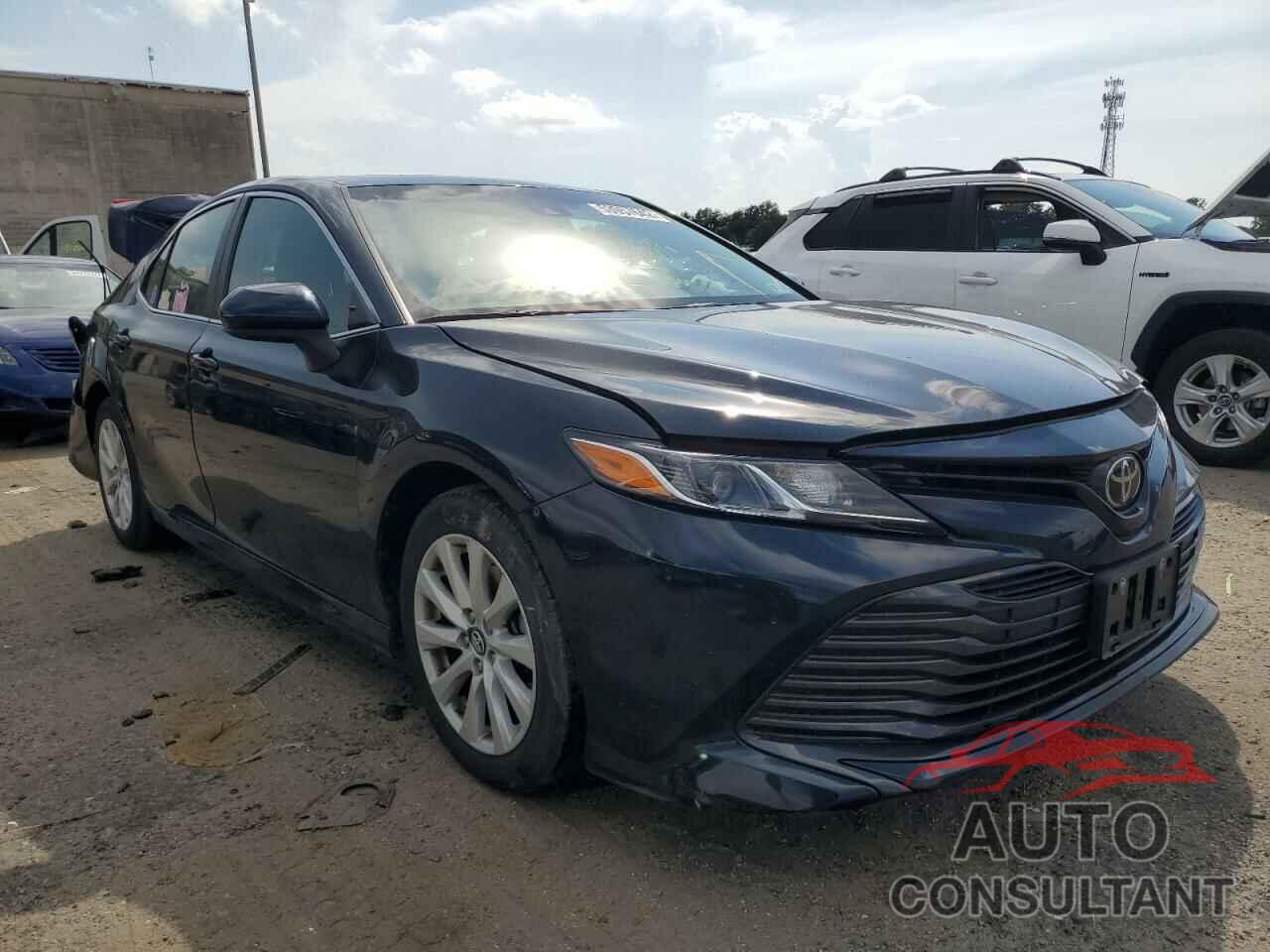 TOYOTA CAMRY 2018 - 4T1B11HK2JU663738