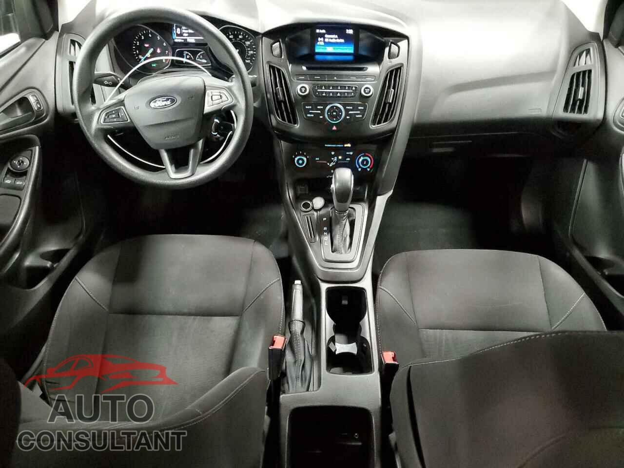 FORD FOCUS 2017 - 1FADP3E22HL221799