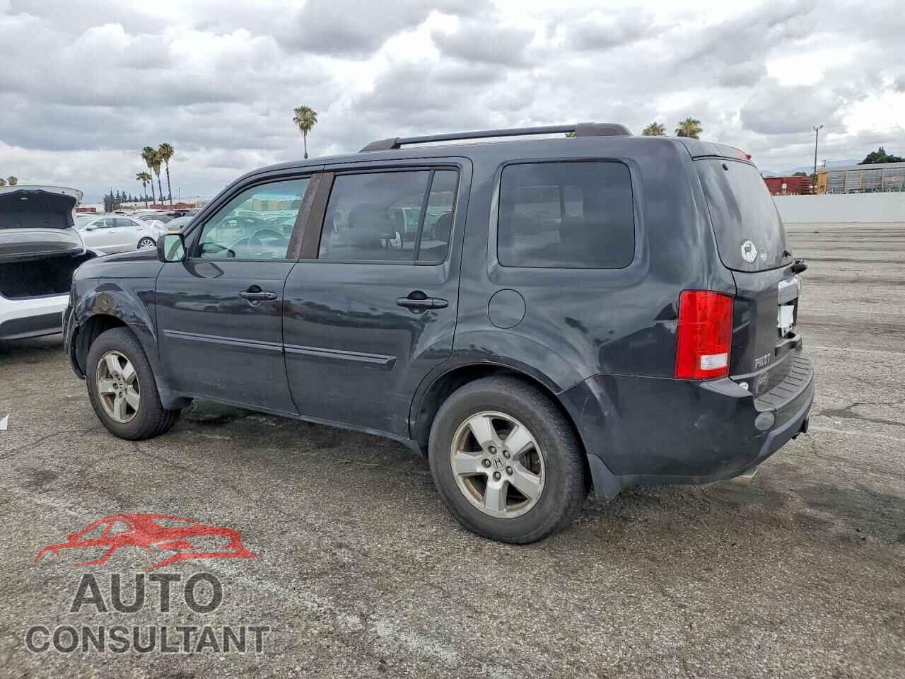 HONDA PILOT 2011 - 5FNYF4H49BB051372