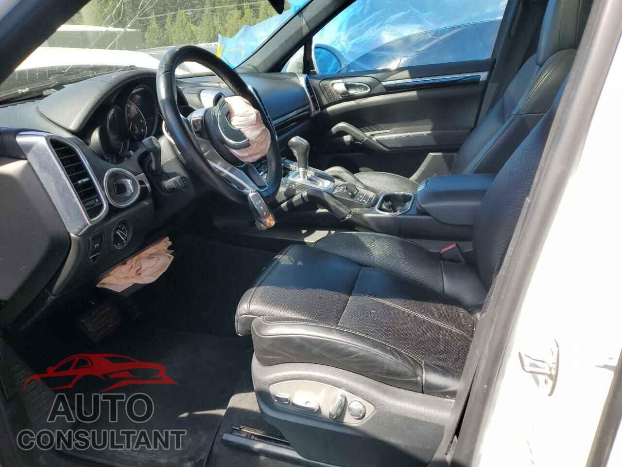 PORSCHE CAYENNE 2016 - WP1AA2A24GKA37935