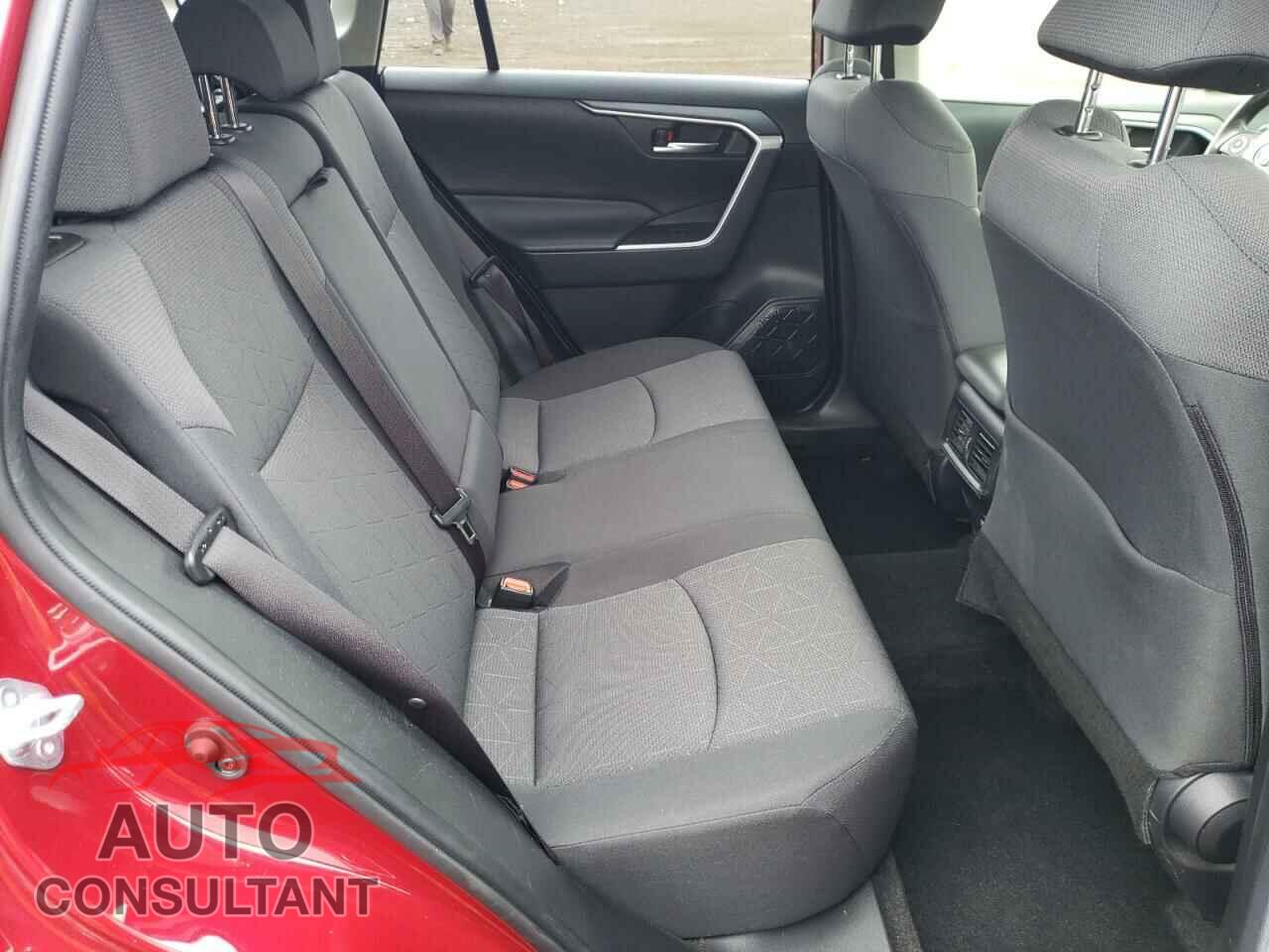 TOYOTA RAV4 2019 - JTMP1RFVXKD027012