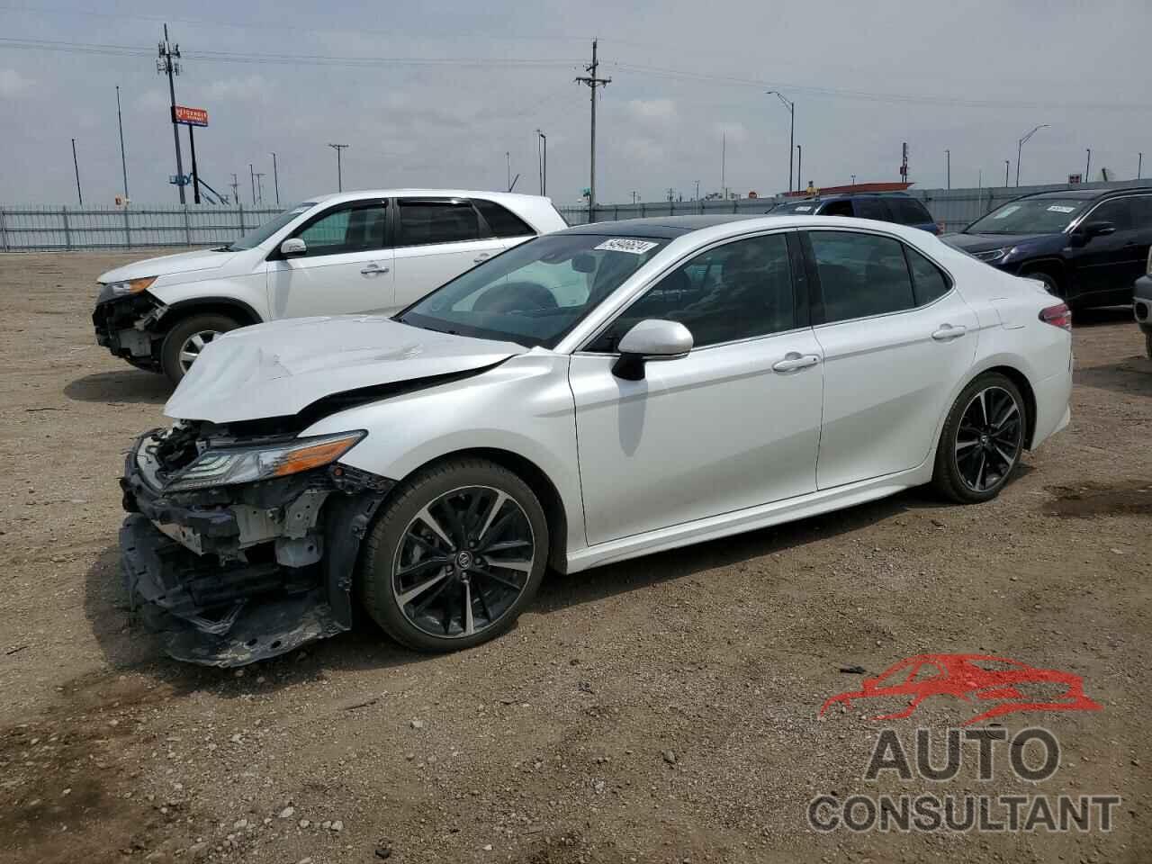 TOYOTA CAMRY 2018 - 4T1B61HK2JU078952