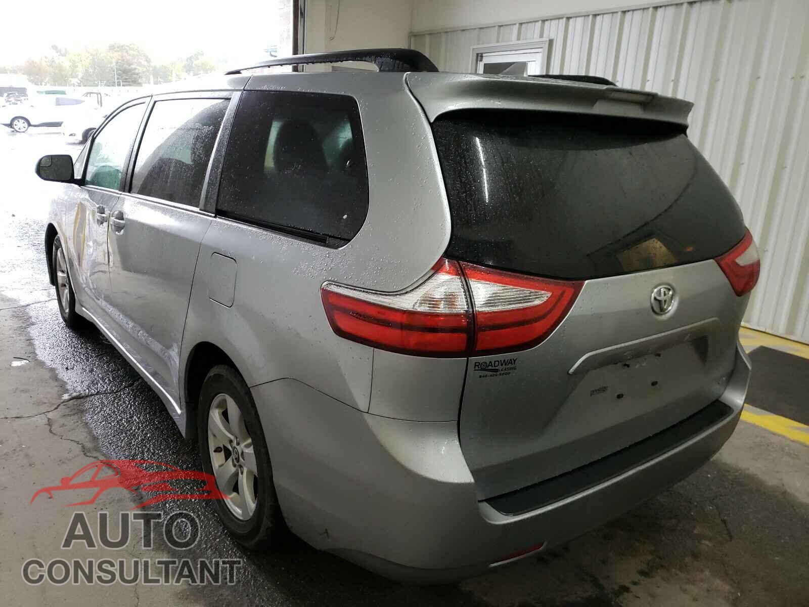 TOYOTA SIENNA 2018 - 5TDKZ3DC2JS950184