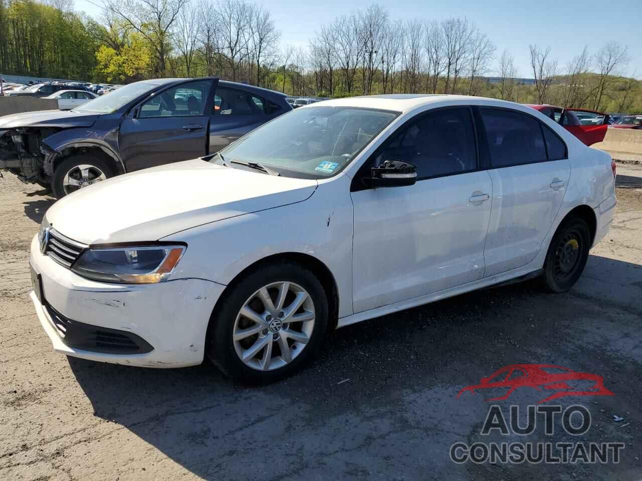 VOLKSWAGEN JETTA 2011 - 3VWDZ7AJXBM367489