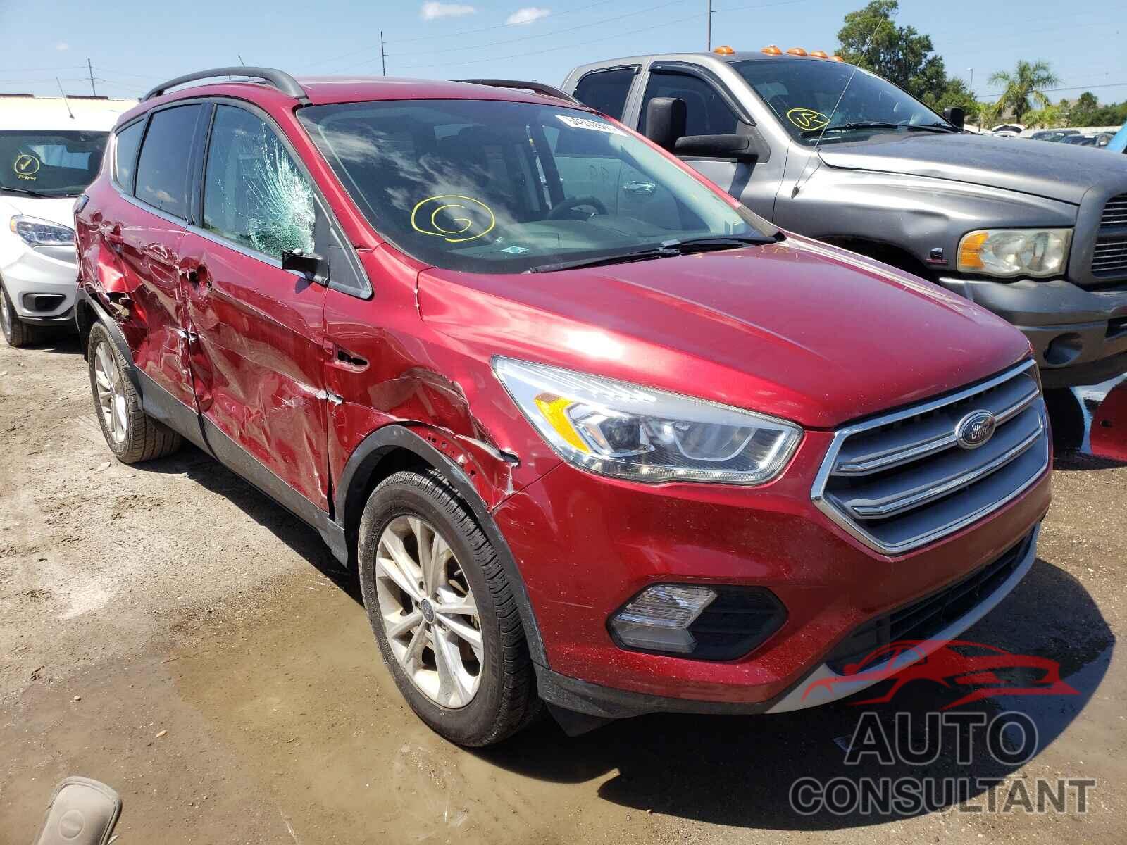 FORD ESCAPE 2017 - 1FMCU0GD5HUD39265