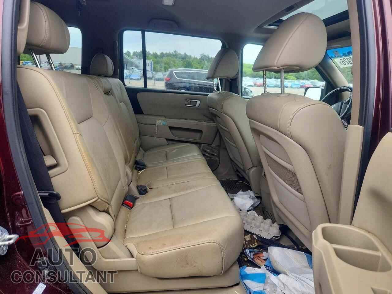 HONDA PILOT 2011 - 5FNYF4H59BB024133