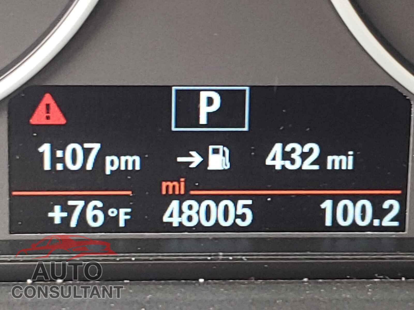 BMW 3 SERIES 2017 - WBA8D9G30HNU65756