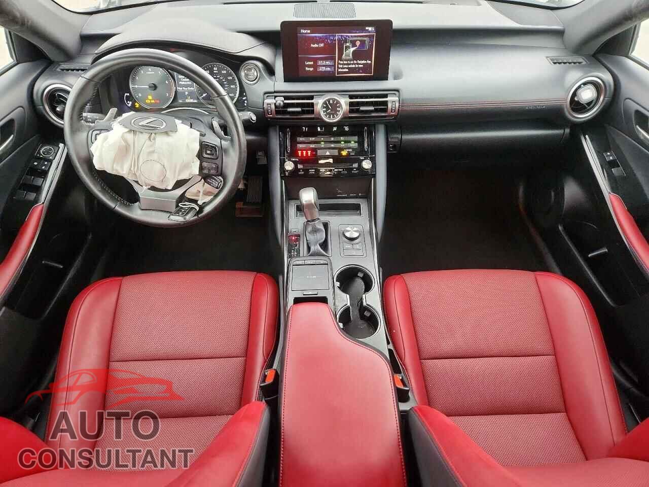 LEXUS IS 2021 - JTHAA1D29M5111575