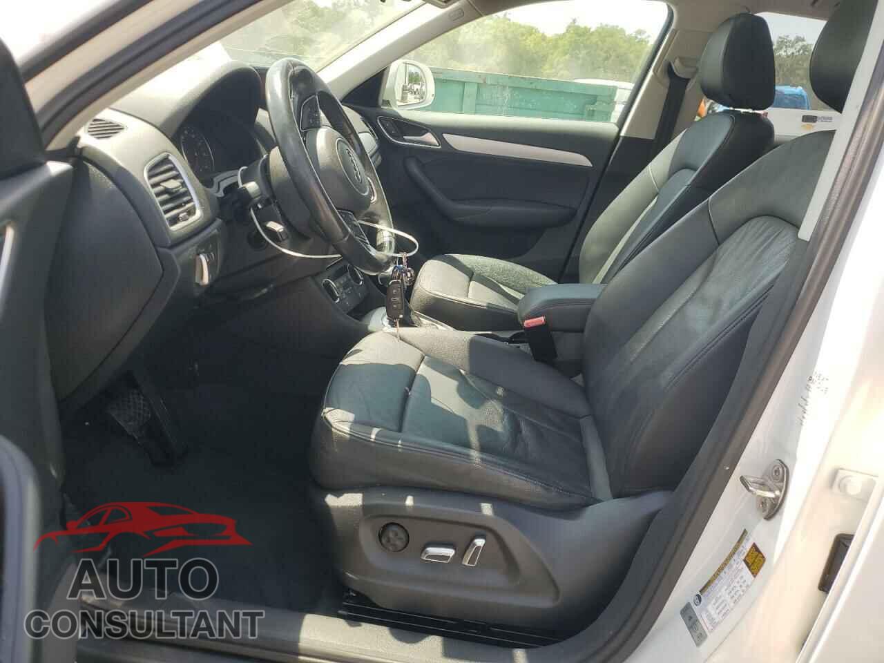 AUDI Q3 2017 - WA1BCCFS7HR014683