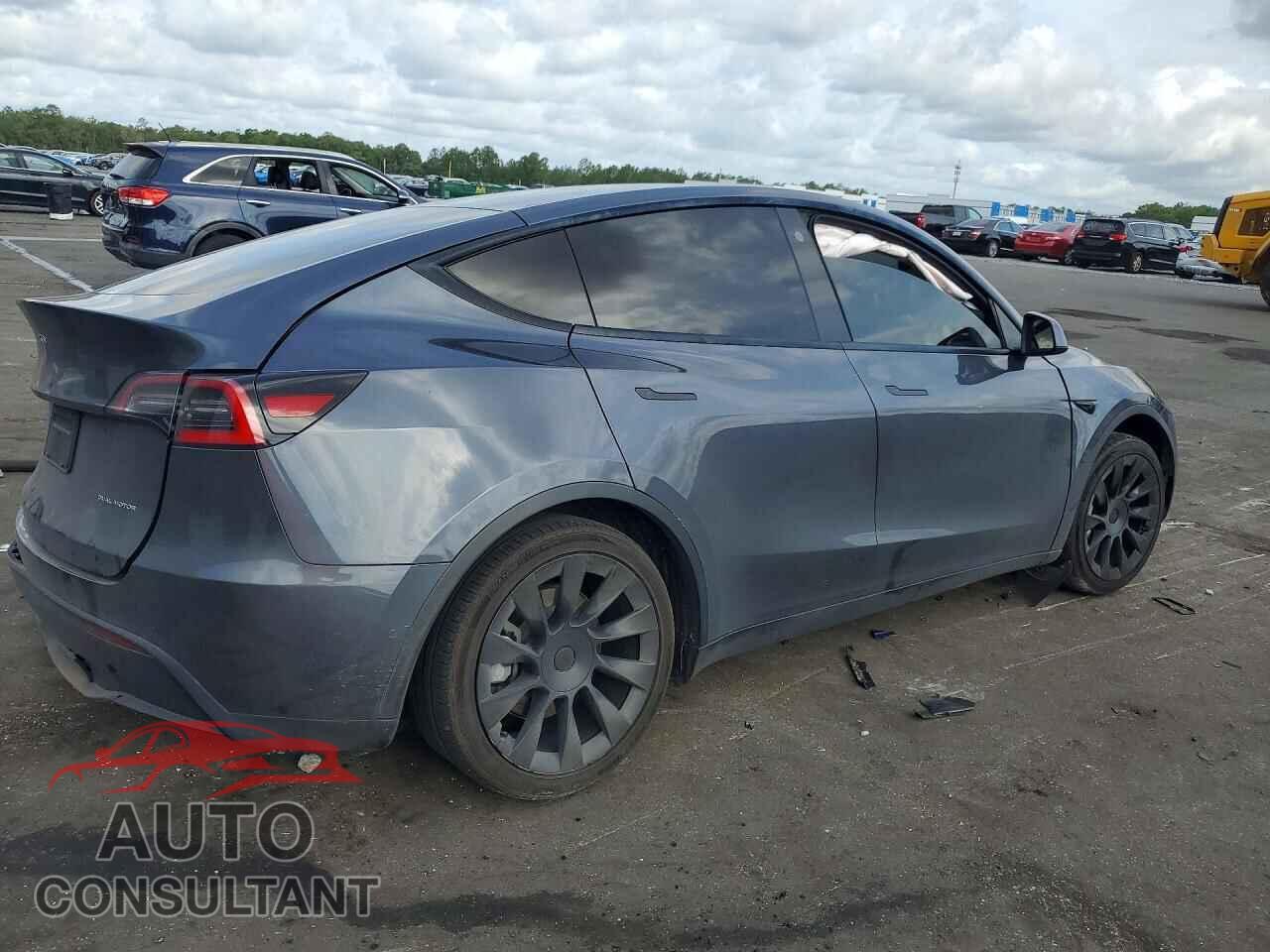 TESLA MODEL Y 2021 - 5YJYGDEEXMF108451