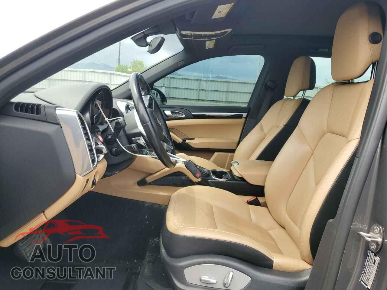 PORSCHE CAYENNE 2016 - WP1AA2A25GKA15037