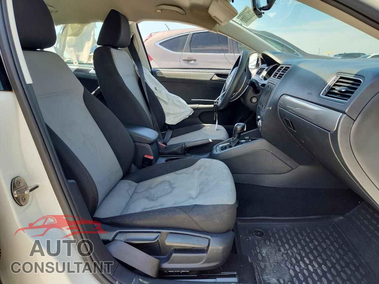 VOLKSWAGEN JETTA 2017 - 3VW2B7AJ6HM290561