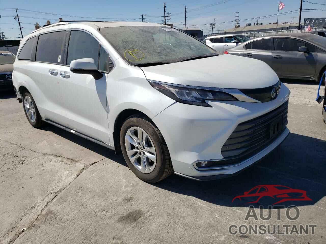 TOYOTA SIENNA 2022 - 5TDZRKECXNS090080