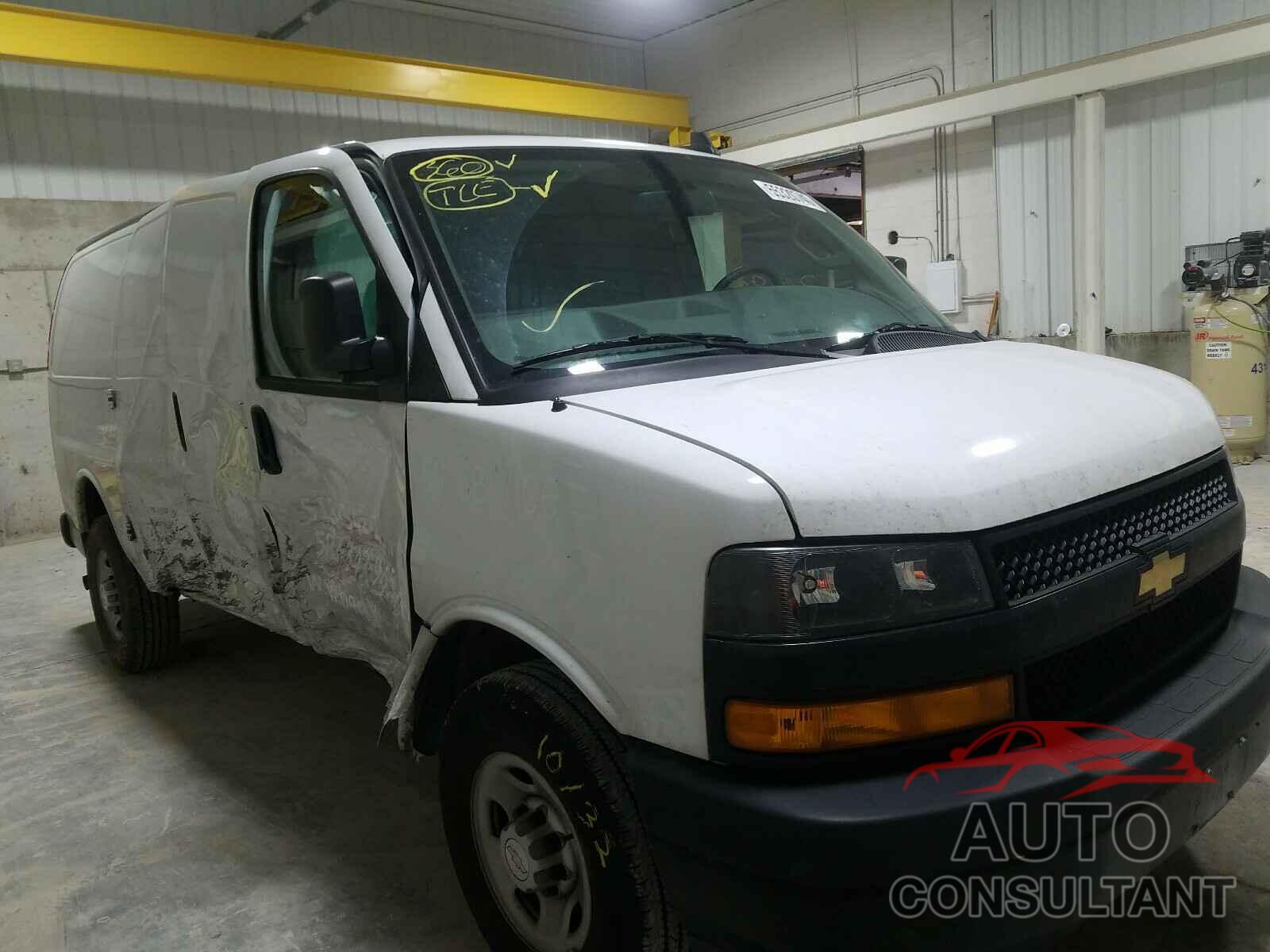 CHEVROLET EXPRESS 2018 - 1GCWGAFG9J1334166