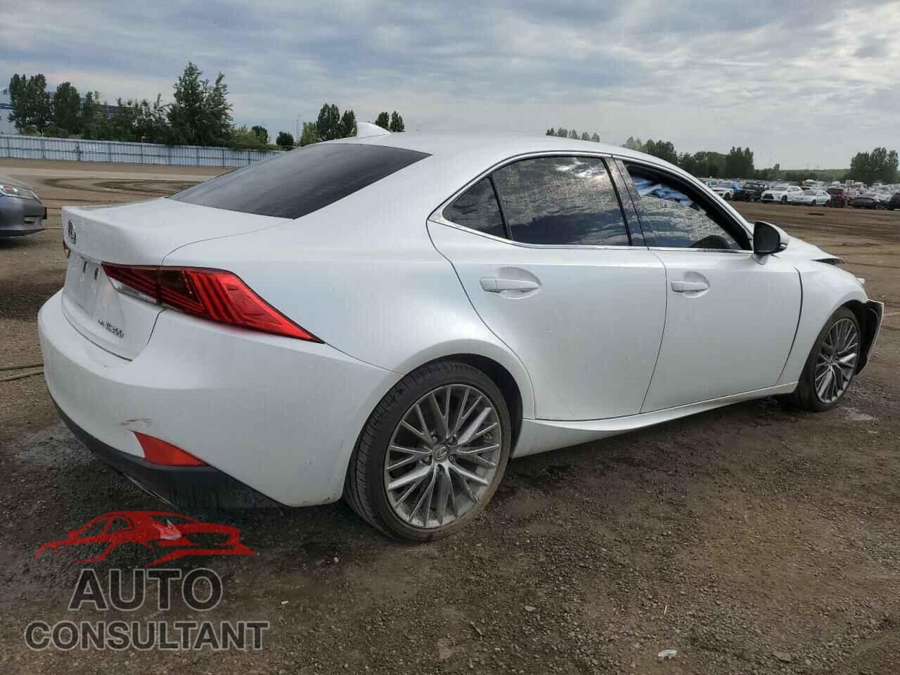 LEXUS IS 2018 - JTHC81D28J5032494