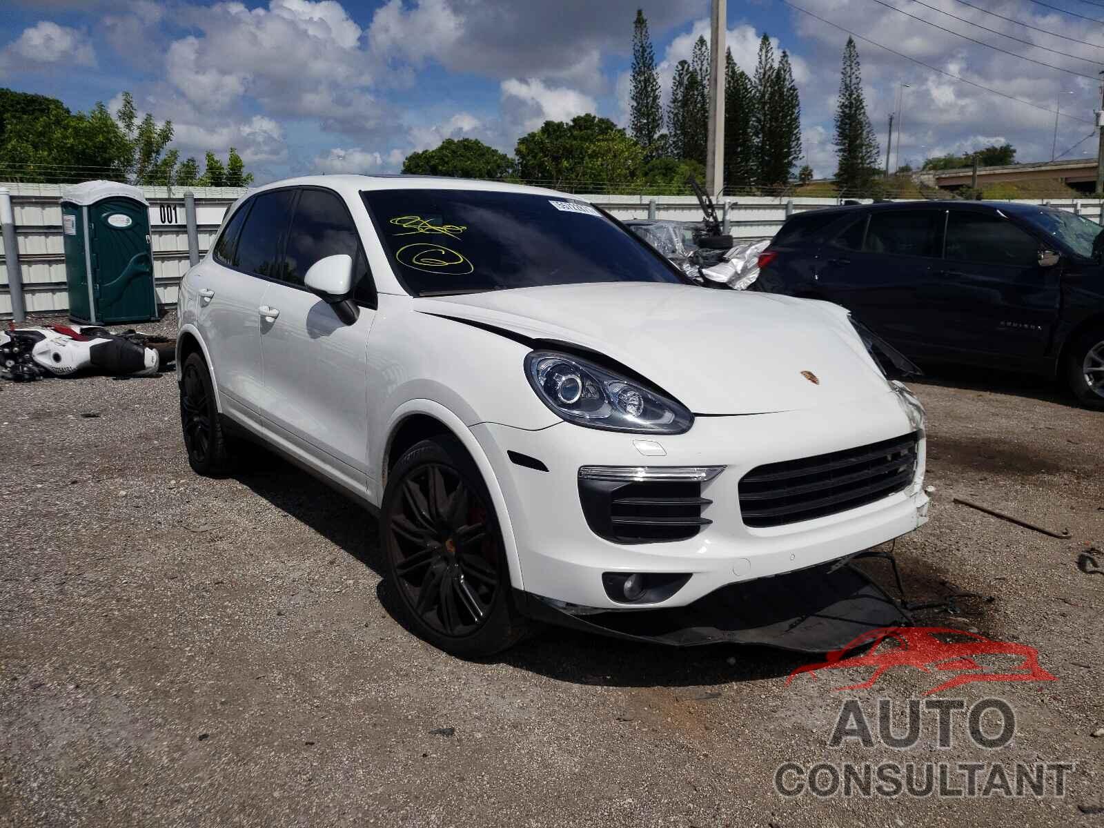 PORSCHE CAYENNE 2017 - WP1AA2A24HKA86117