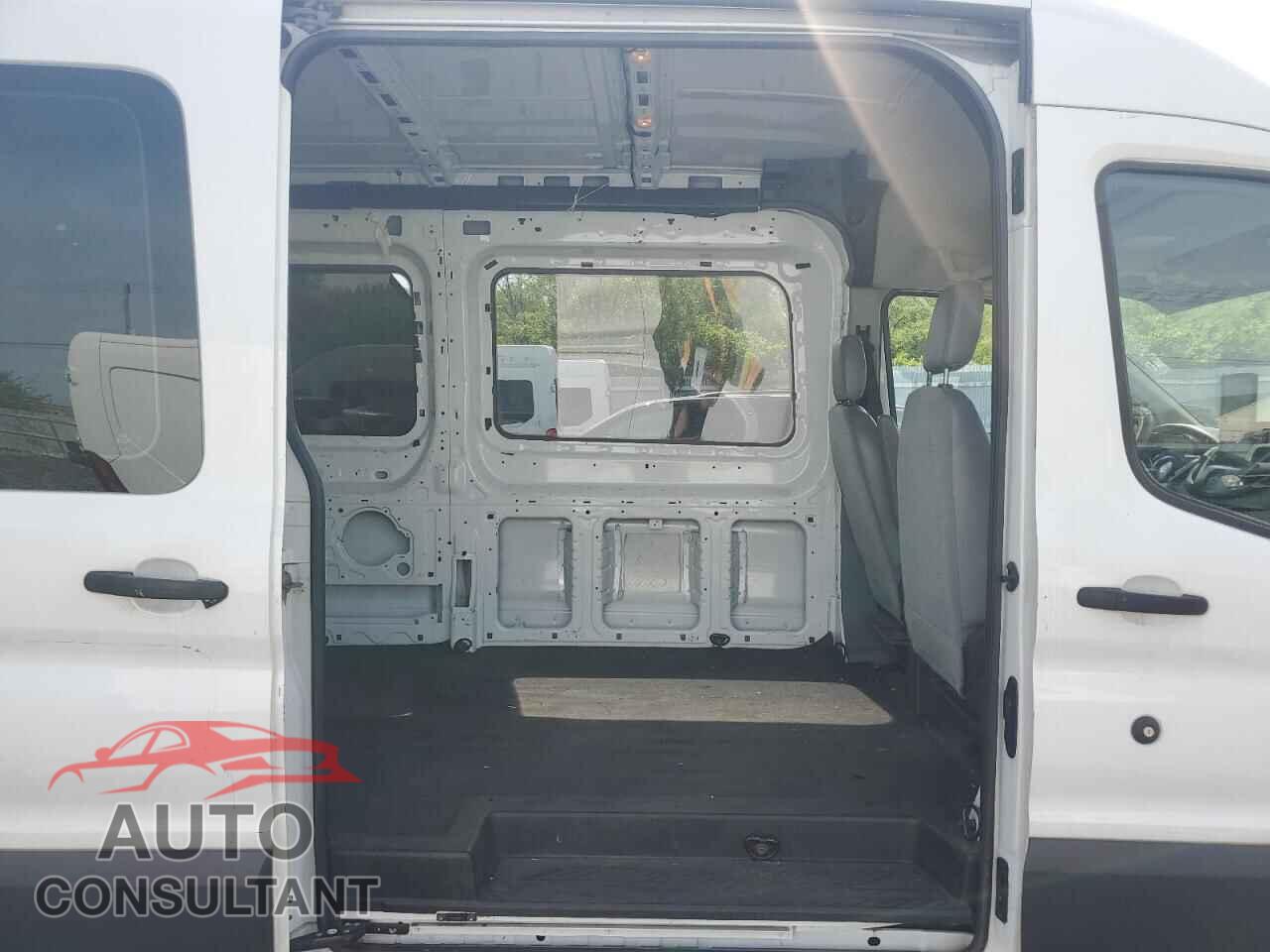 FORD TRANSIT 2015 - 1FTNR2CG9FKA13231