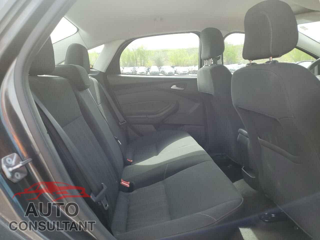 FORD FOCUS 2018 - 1FADP3F27JL312507