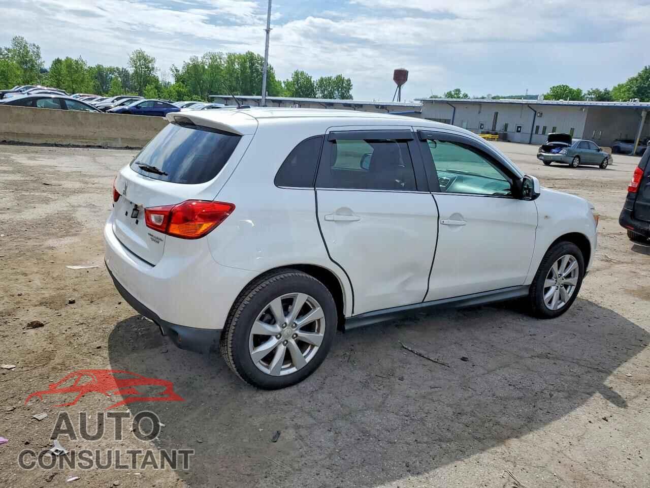 MITSUBISHI OUTLANDER 2015 - 4A4AR4AU9FE007715
