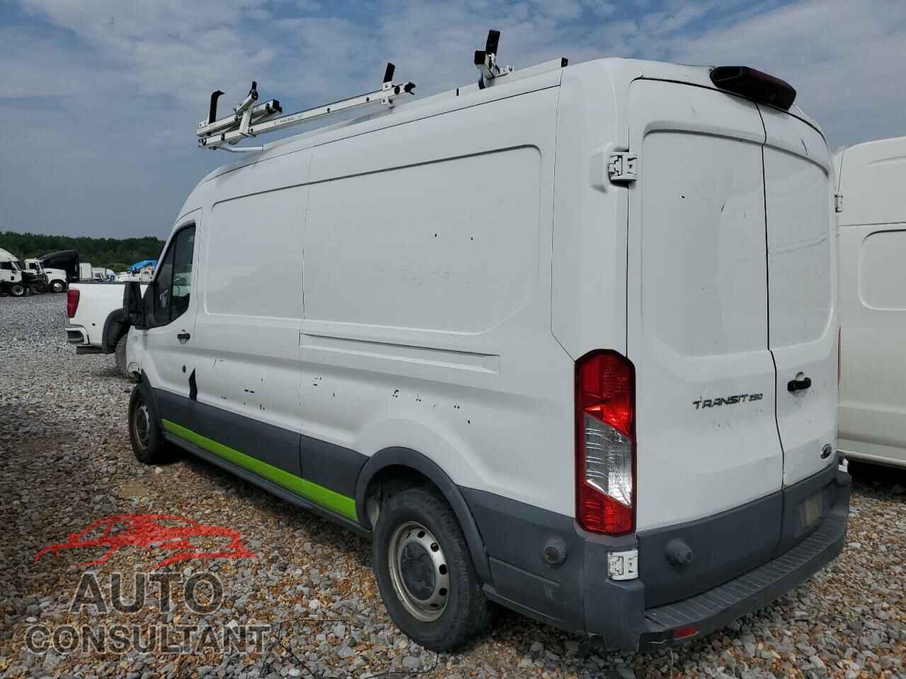 FORD TRANSIT 2018 - 1FTYR2CM7JKA62634
