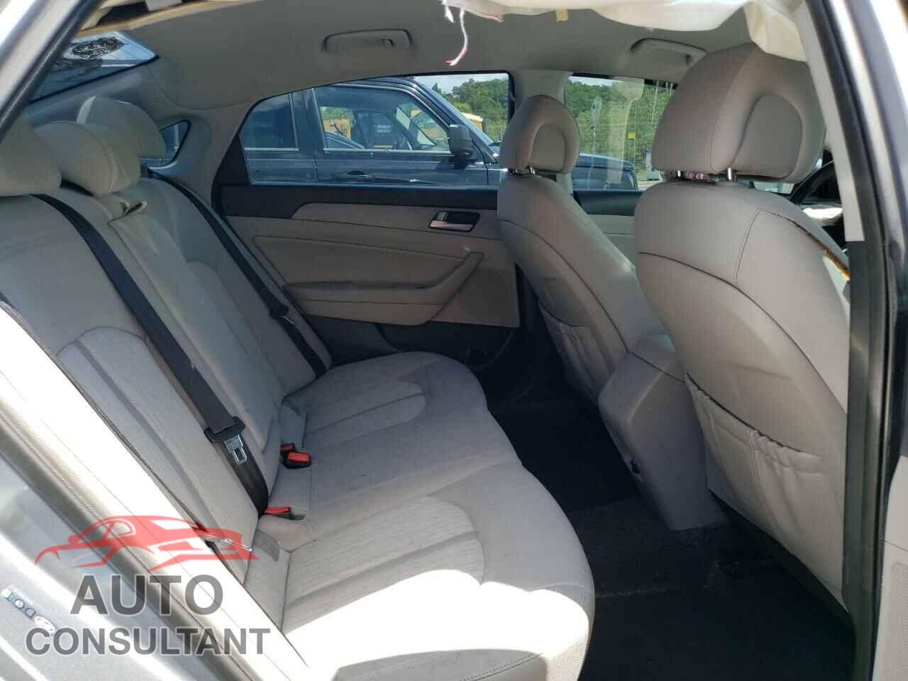 HYUNDAI SONATA 2017 - KMHE24L17HA046048