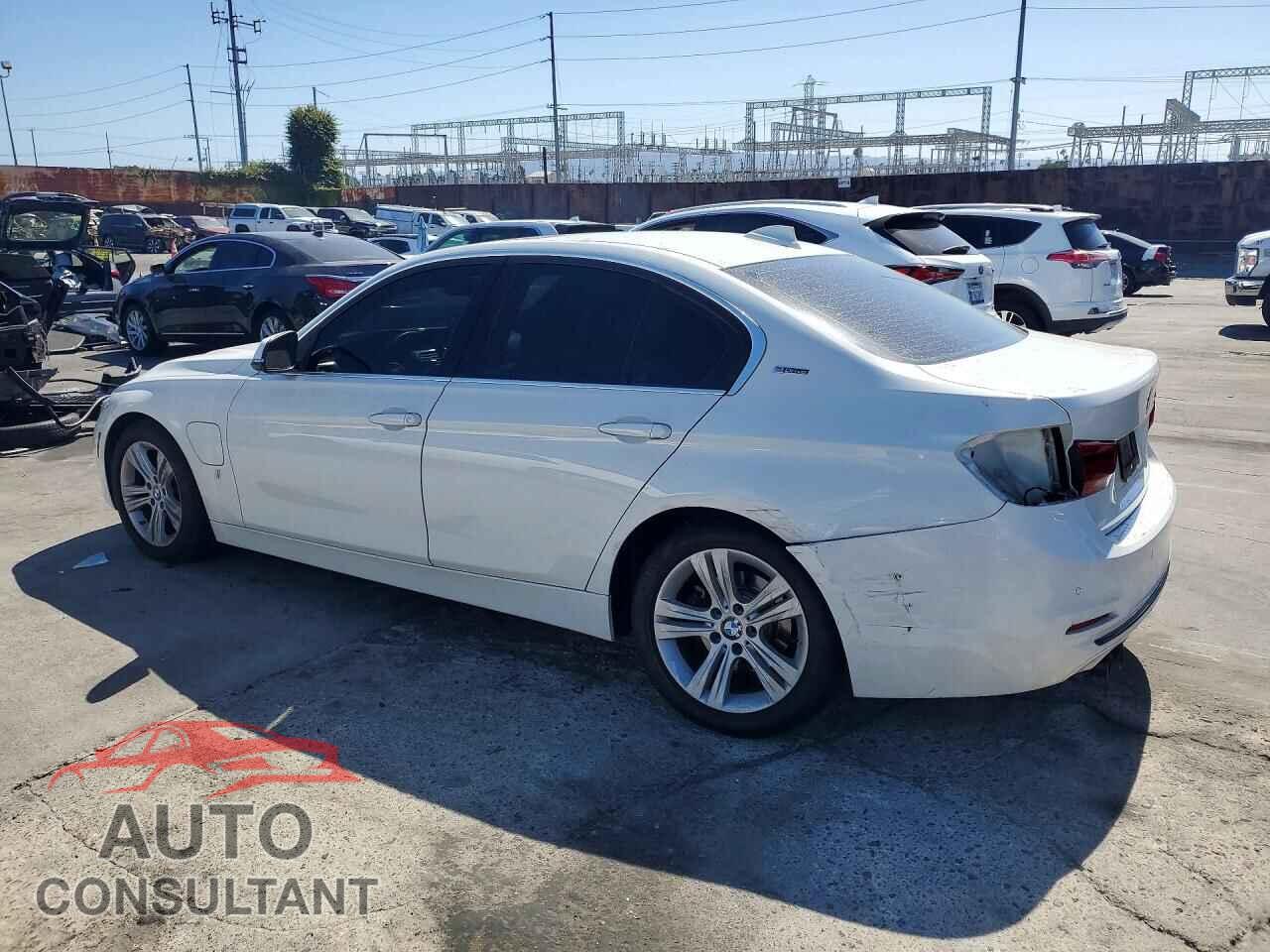BMW 3 SERIES 2018 - WBA8E1C55JA758992
