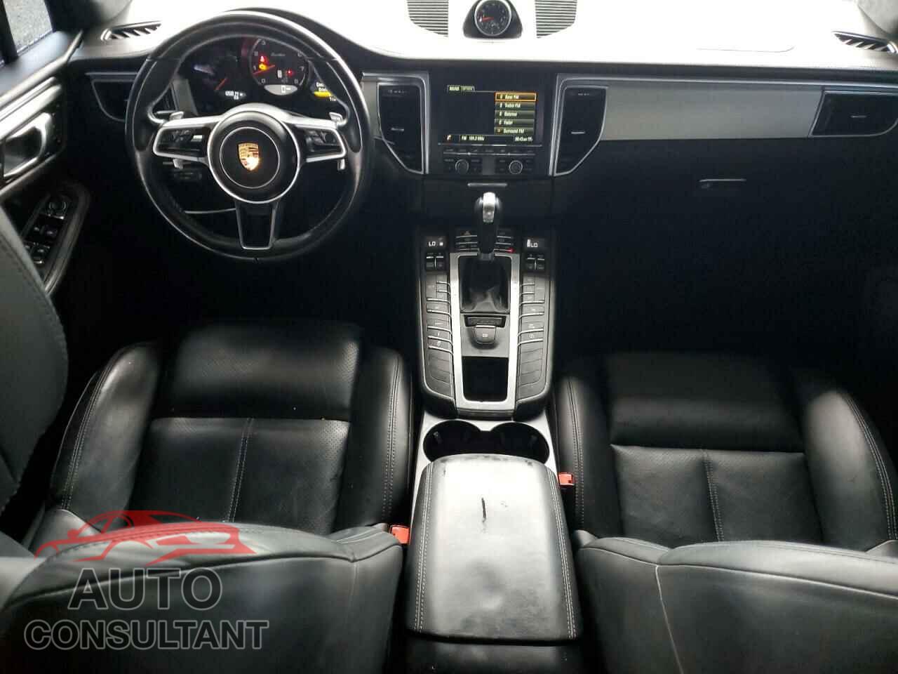 PORSCHE MACAN 2016 - WP1AF2A54GLB93236