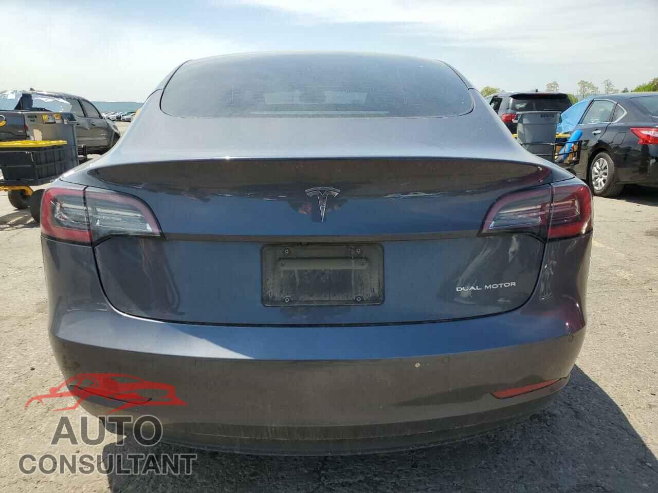 TESLA MODEL 3 2022 - 5YJ3E1EB7NF109045