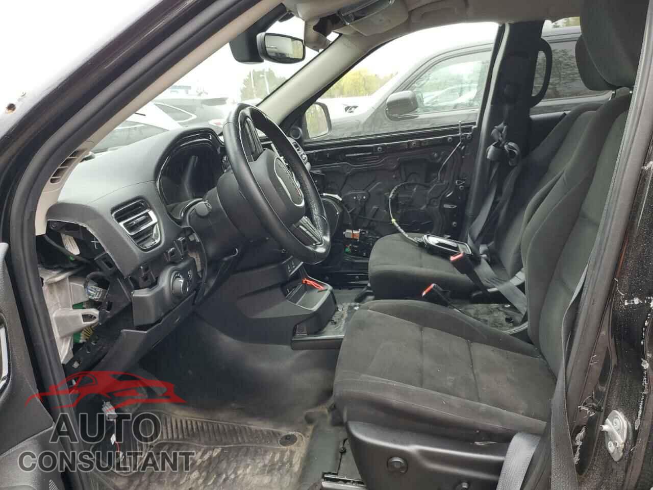 DODGE DURANGO 2021 - 1C4SDJFT3MC683255