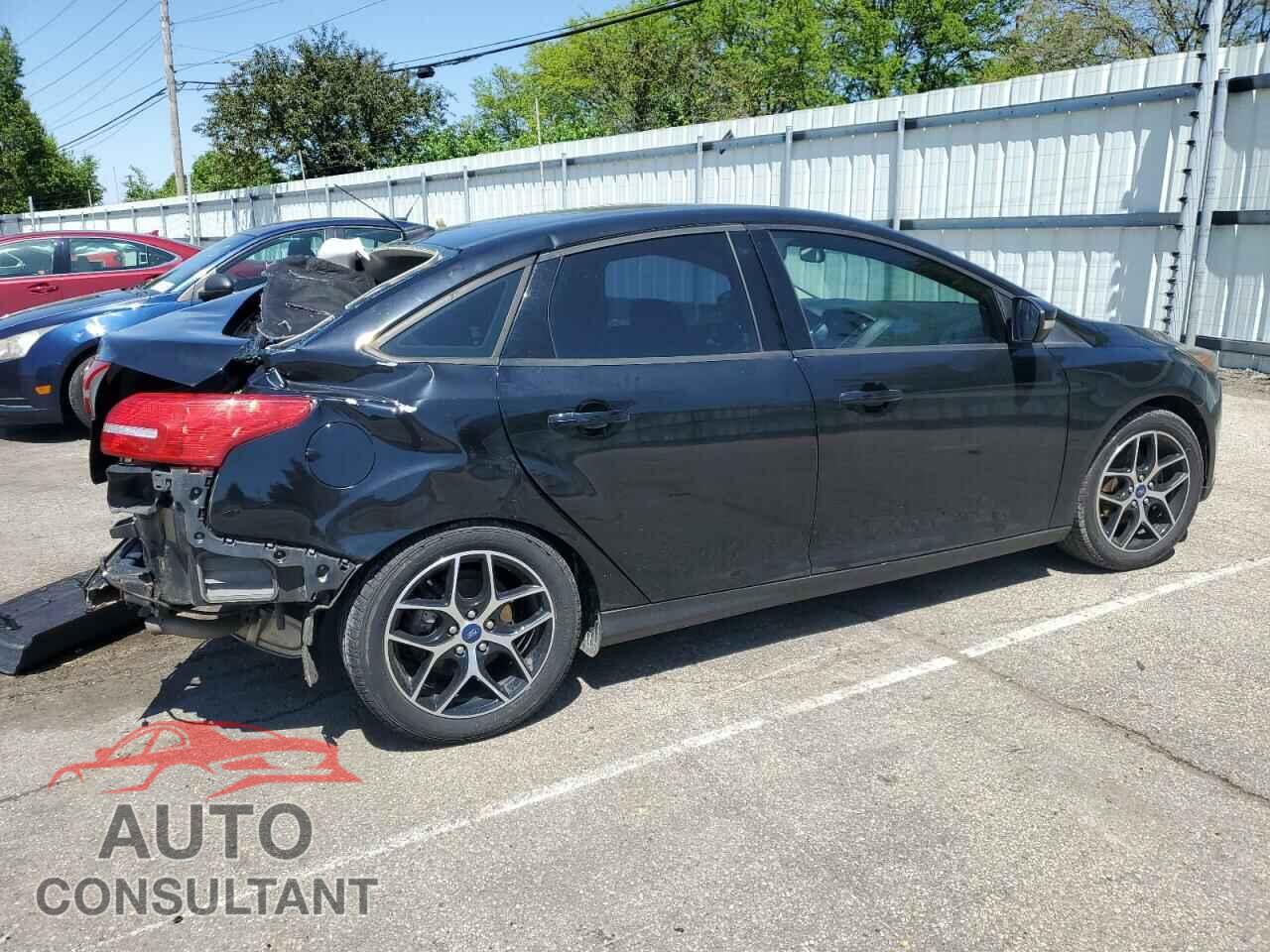 FORD FOCUS 2018 - 1FADP3H23JL310590
