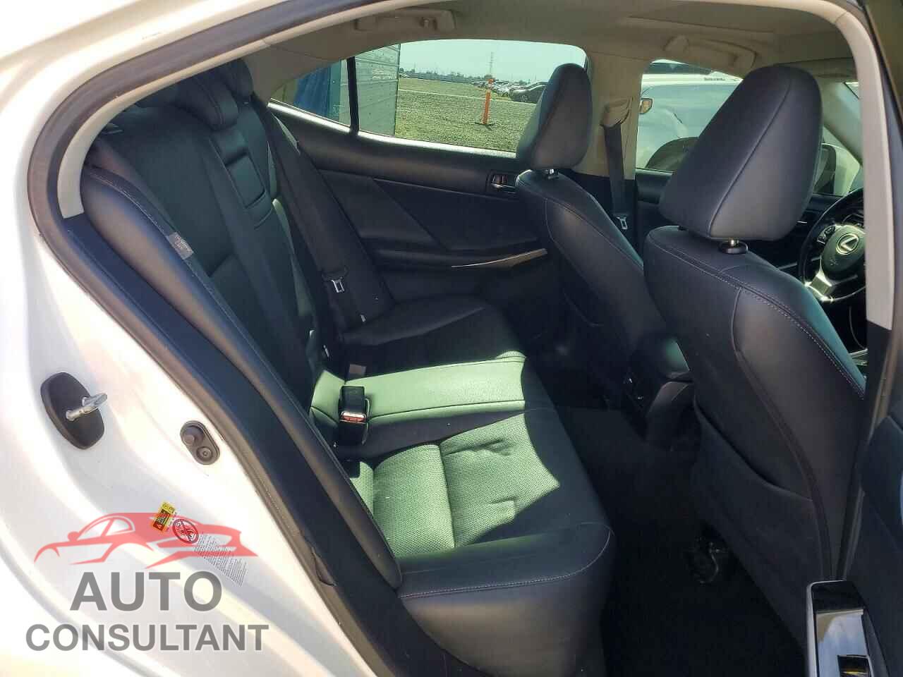LEXUS IS 2015 - JTHBF1D22F5075088