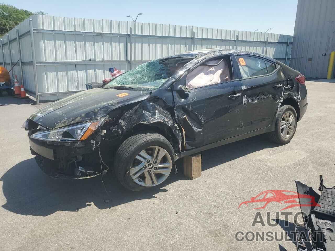 HYUNDAI ELANTRA 2019 - 5NPD84LF3KH411612