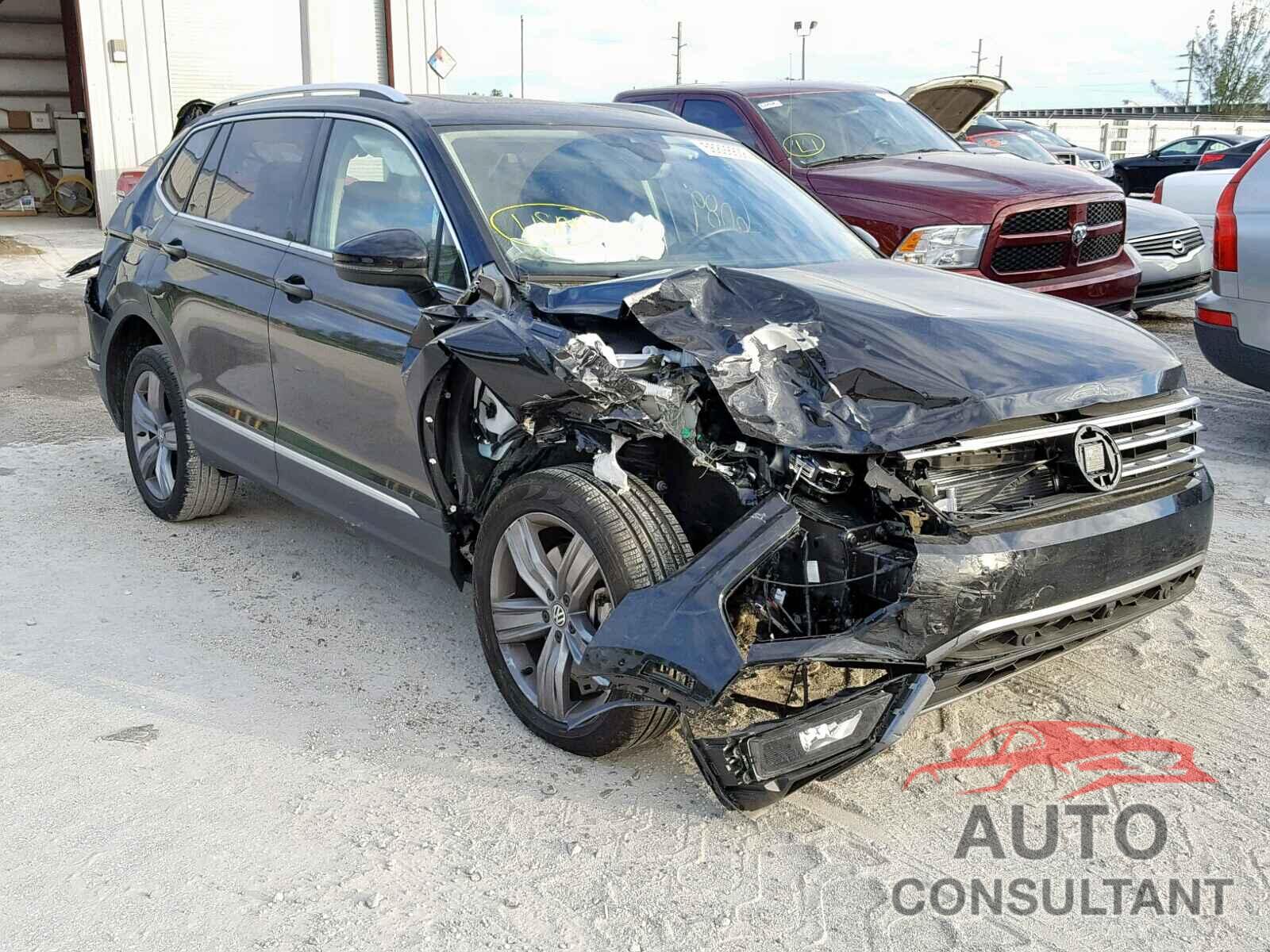VOLKSWAGEN TIGUAN SEL 2018 - 3VV5B7AX9JM151181