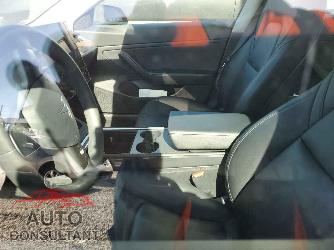 TESLA MODEL 3 2021 - 5YJ3E1EB1MF858065