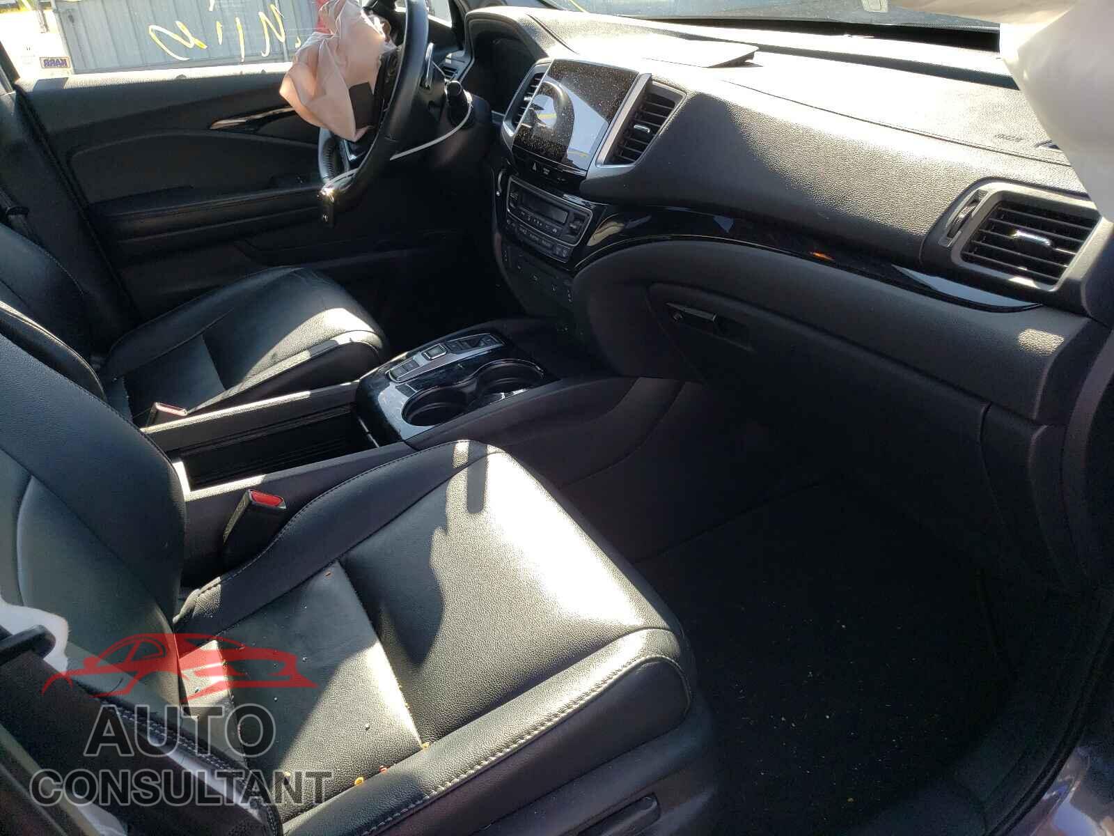 HONDA PILOT 2017 - 5FNYF5H98HB020740